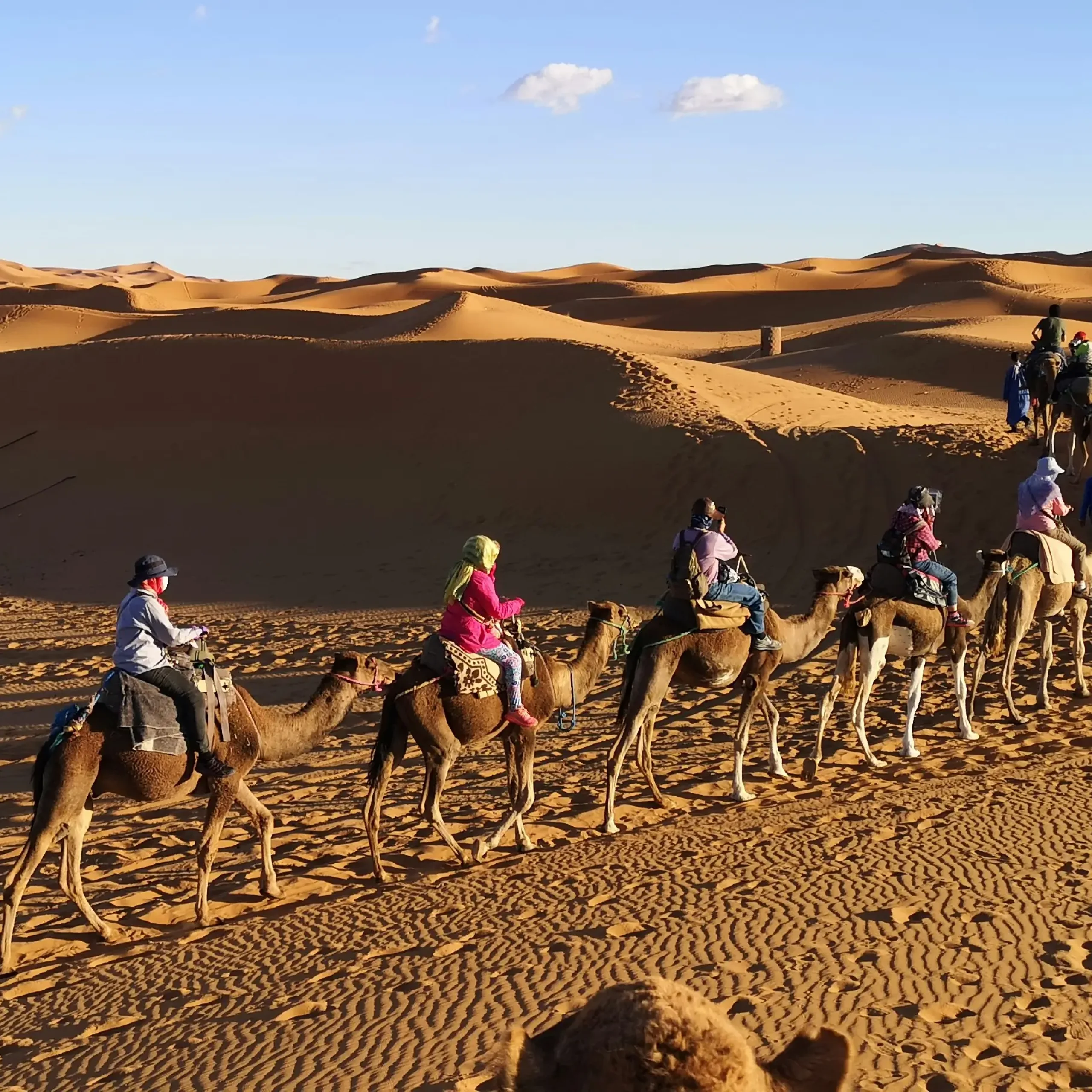 Day 2: Agdz – Draa Valley – Zagora – Tamgrout – Tagounite – M’Hamid El Ghizlane – Erg Chigaga