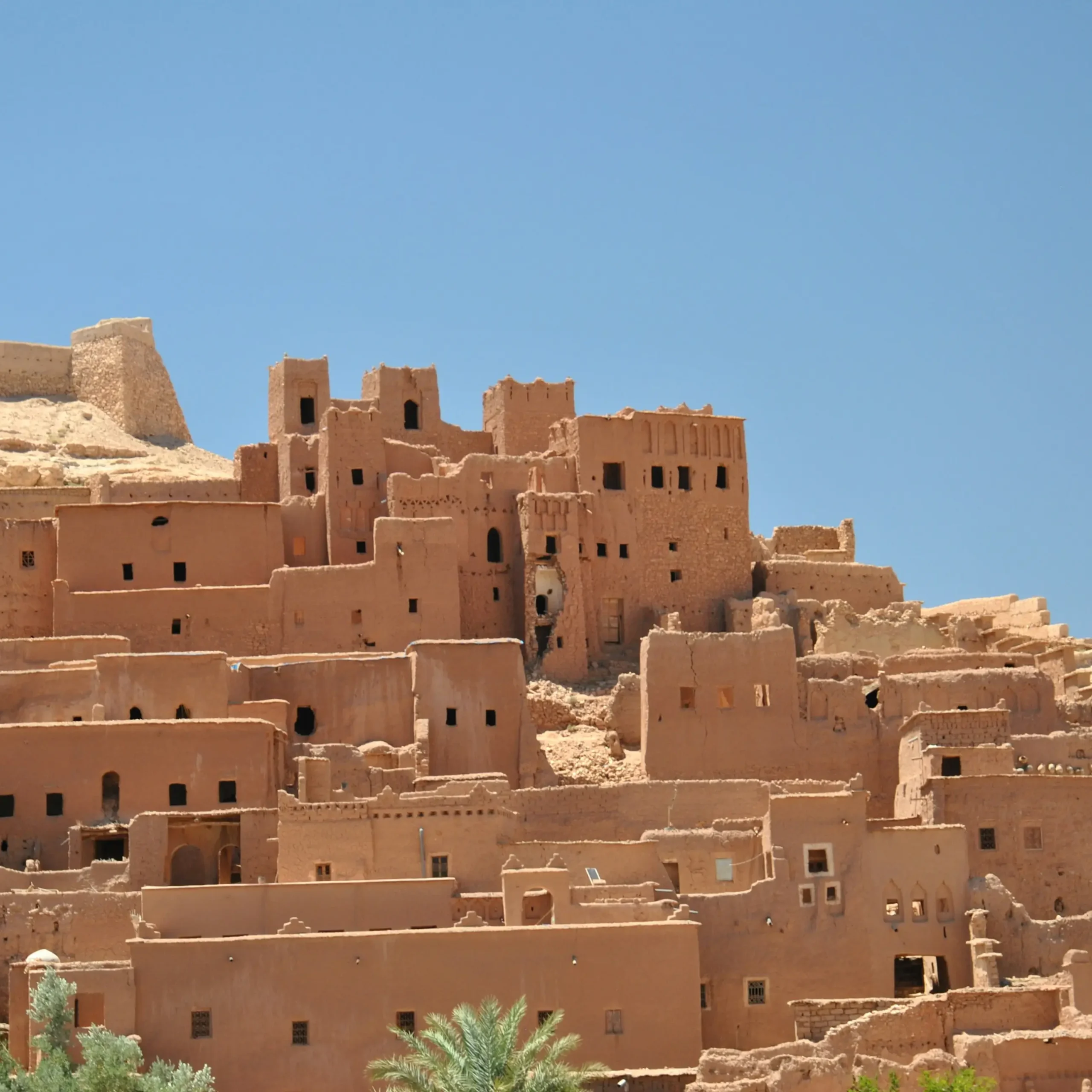 📍 Day 1: Marrakech ➝ Ait Ben Haddou ➝ Ouarzazate ➝ Zagora ➝ Tamgroute ➝ Erg Chigaga Luxury Camp