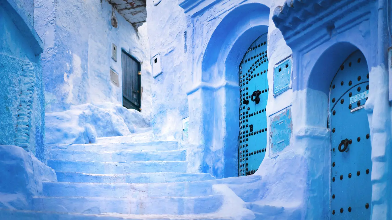 🟦 Day 2: Rabat ⇢ Chefchaouen – Into the Blue City